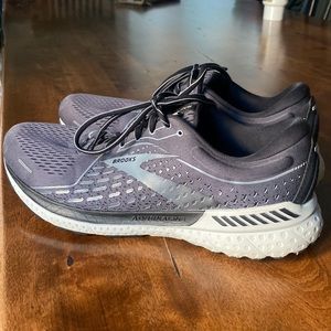 Brooks, Adrenaline 21, mens, size 13, gently used, great condition.